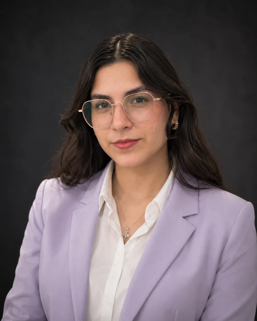 Retrato profesional de la Lic. Psic. Beatriz Dililiana Rodríguez Favela.